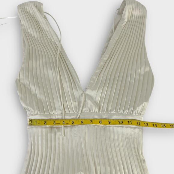 Abercrombie & Fitch The Giselle Pleated Jumpsuit Satin Wide Leg Size Small Tall - Picture 7 of 7